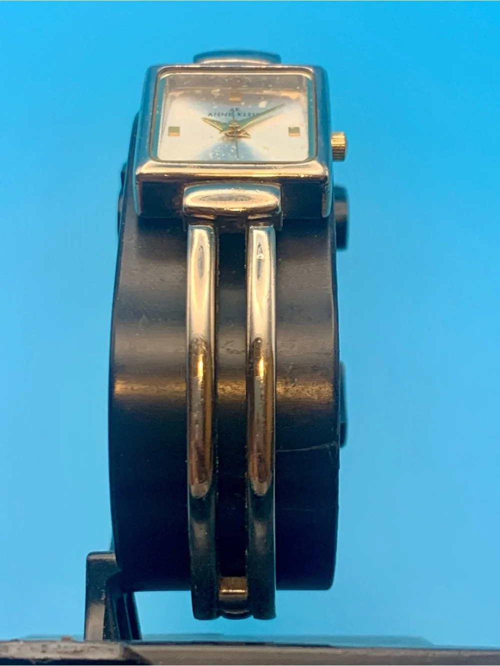 AK ANNE KLEIN 10/6355 Women’s Fashion Bracelet Quartz Wristwatch Works New Batt
